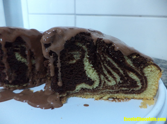 Bolo Marmorizado de Baunilha com Chocolate