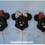 Pirulitos de Chocolate da Minnie Mouse