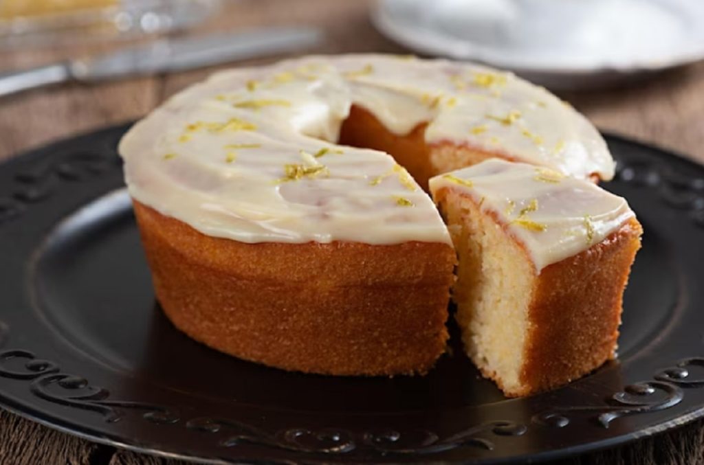 Receita de bolo de limão simples e fofinho