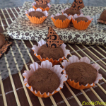 Receita fácil de Brigadeiro Gourmet Amargo decorado