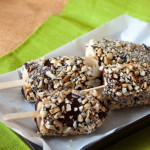 Banana mergulhada no chocolate ao leite