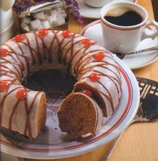 Bolo francês com pistache e chocolate