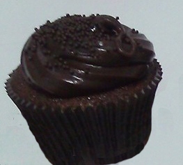 Cupcake com cobertura de brigadeiro