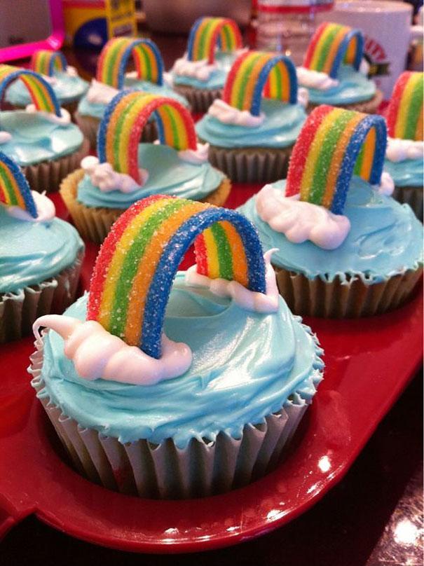 decorar cupcakes arco-íris