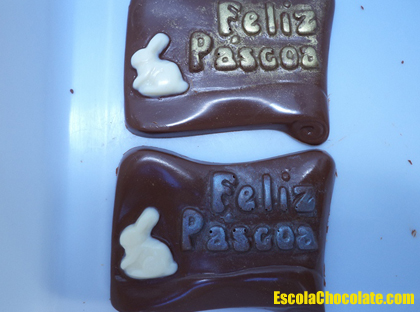 plaquinhas de chocolate prontas