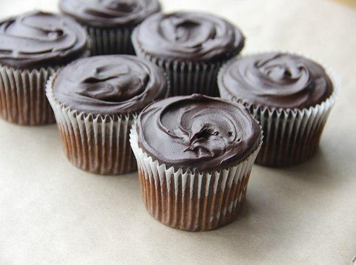 Receita de cupcake de cenoura com cobertura de chocolate