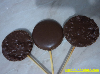 receita de pirulito de chocolate crocante