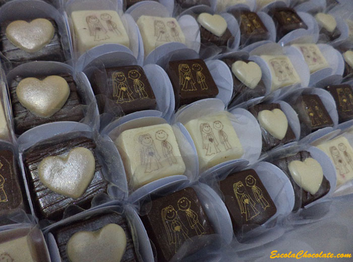 Trufas com Transfer: Decoração especial para casamento